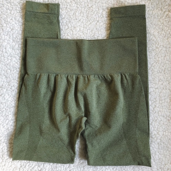 NEW! Green Contour Seamless Leggings M/L - Picture 3 of 9